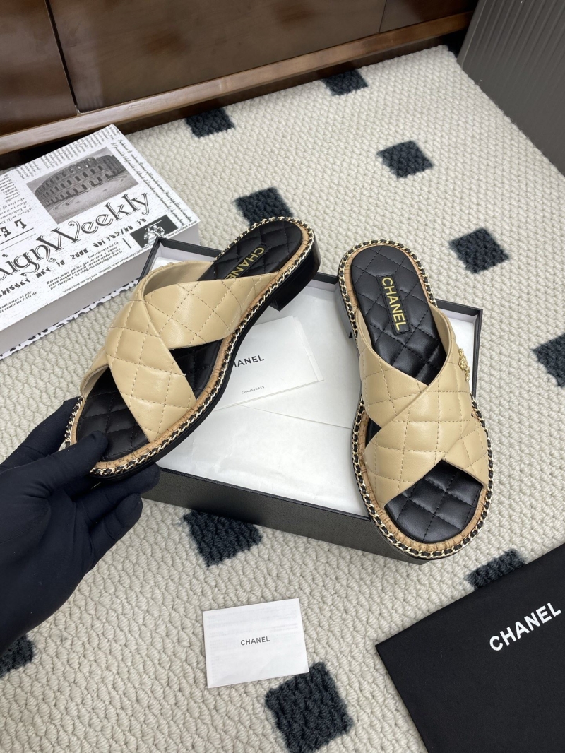 Ch**el slippers